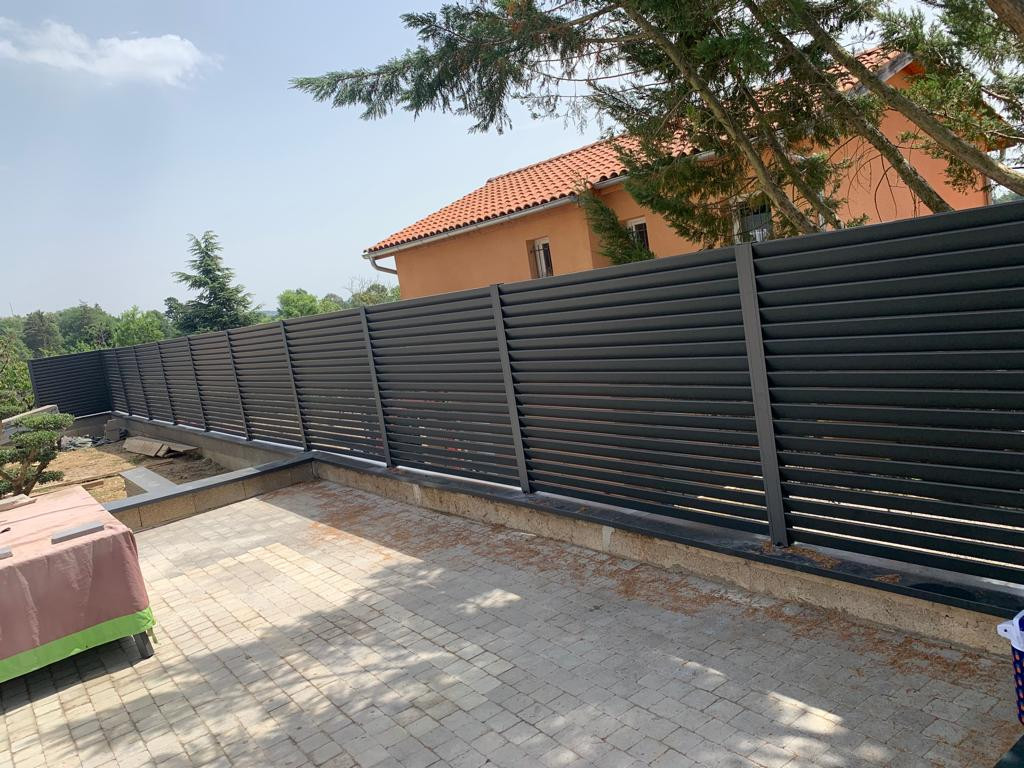 F60 LOUVER Anthracite, Clôture aluminium persienne [L 2.0 x H 1.2 m]