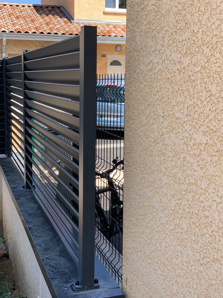 F60 LOUVER Anthracite, Clôture aluminium persienne [L 2.0 x H 1.7 m]