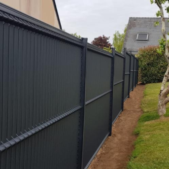 https://www.milmiz.com/11110-medium/profence-anthracite-lattes-occultation-pvc-h-173-m-.jpg